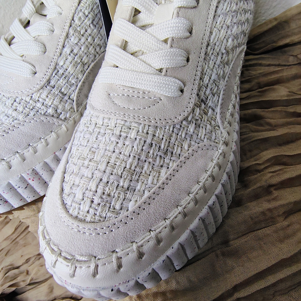 Universal Thread Women's Gray and White Memory Foam Sneakers Sz 9 - Picture 7 of 11